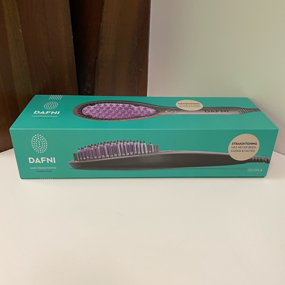 Hair straightening ceramic brush